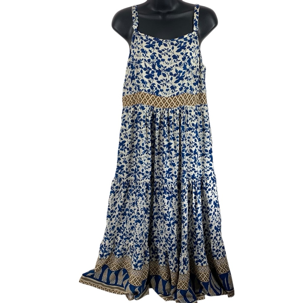 BloomChic Blue and White Floral Maxi Dress size 12